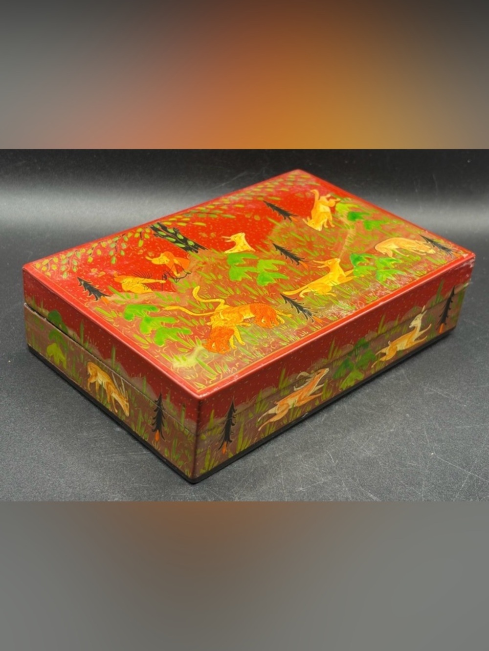 Vintage Lacquered Papier Mache Animal Hunt Trinket Keepsake Jewelry Box, Lidded